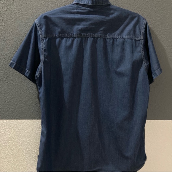 HAGGAR Men's Blue Denim Shirt - Picture 2 of 6